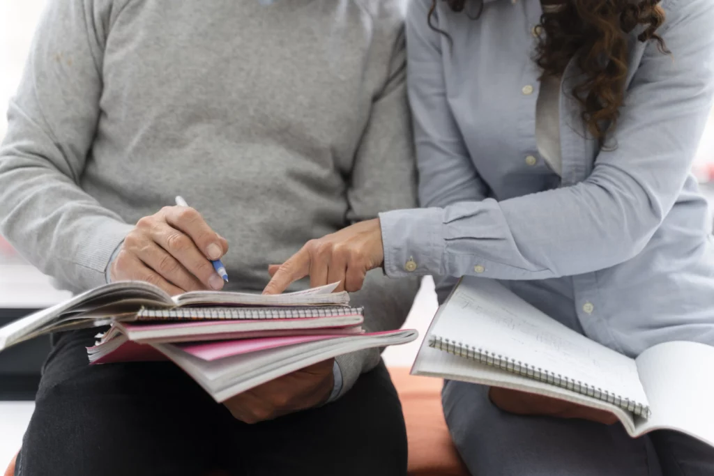 étudiants au travail