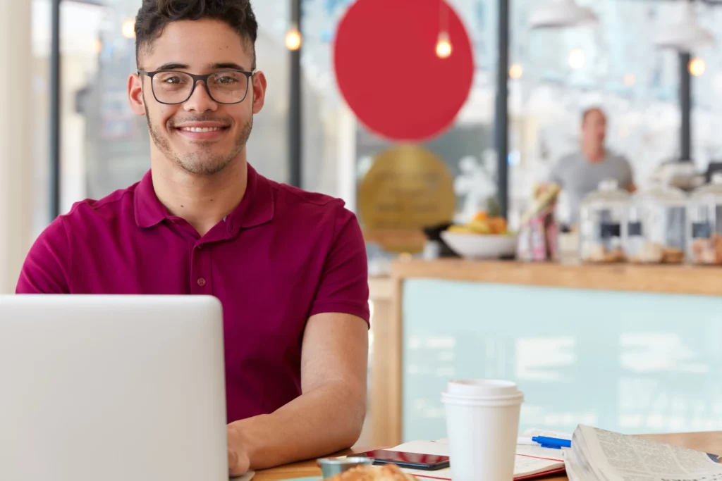 étudiant au travail